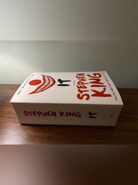 2016 IT by Stephen King Paperback